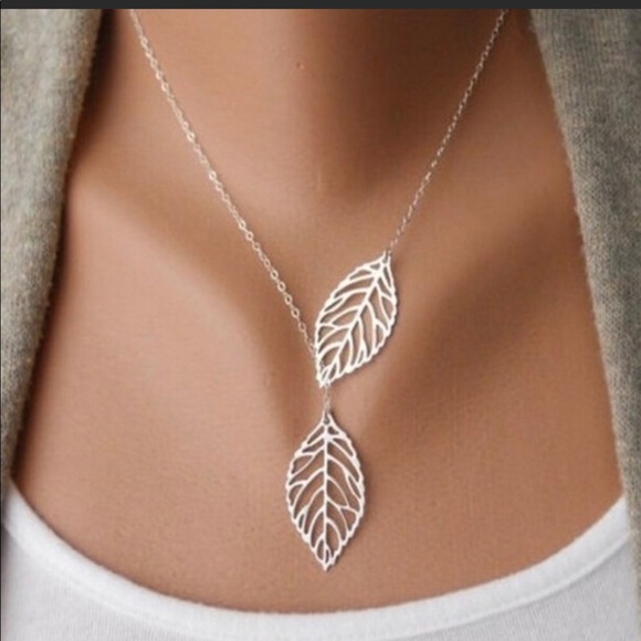 Double leaf necklace silver tone NWT - Picture 5 of 9